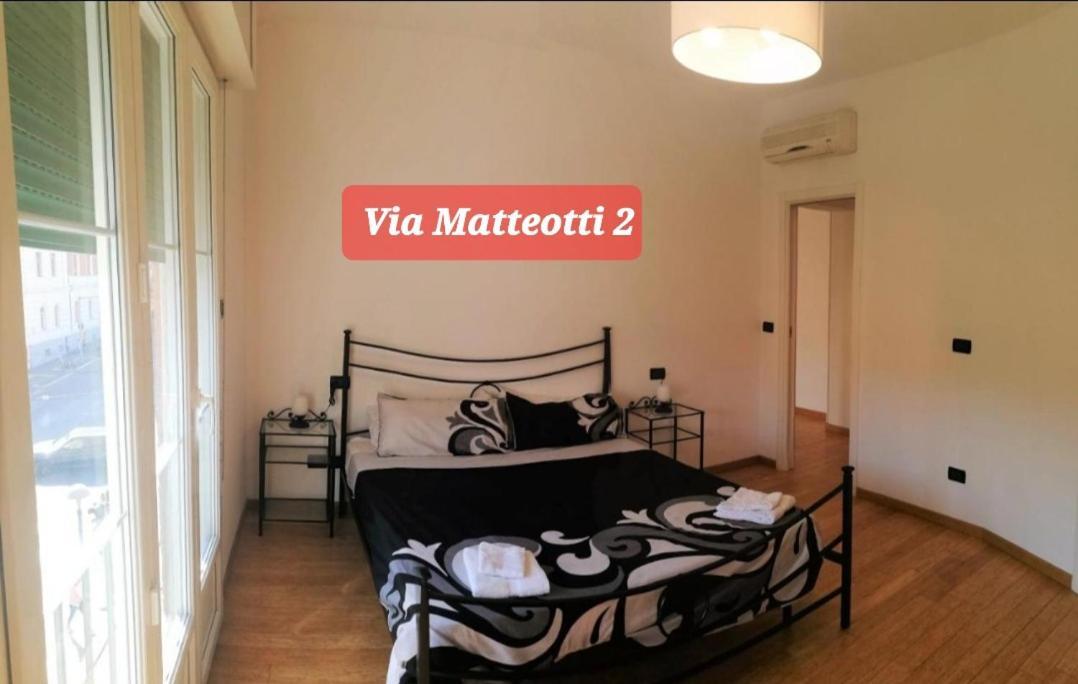 Via Matteotti & Via Carracci Apartments Bologna Exterior foto